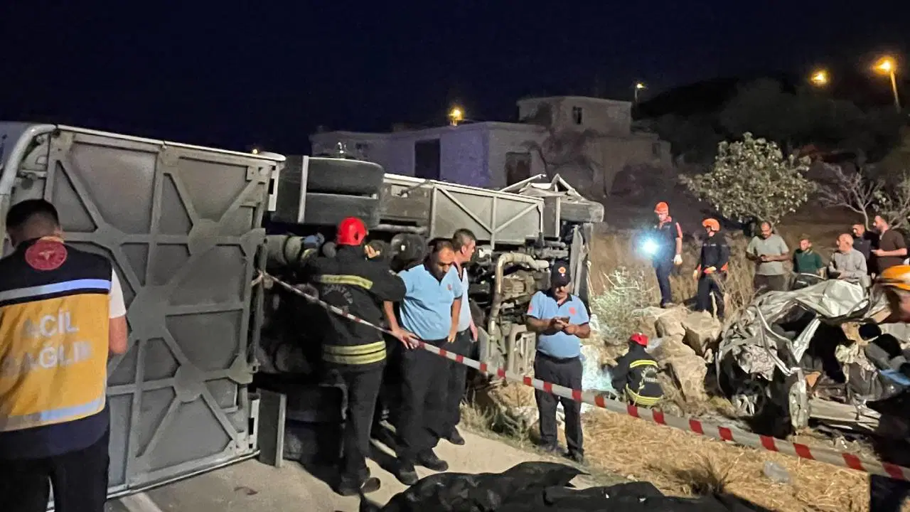 Gaziantep'te Üzücü Kaza: 8 Kişi Hayatını Kaybetti, 3 Yaşındaki Çocuk da Kurtarılamadı