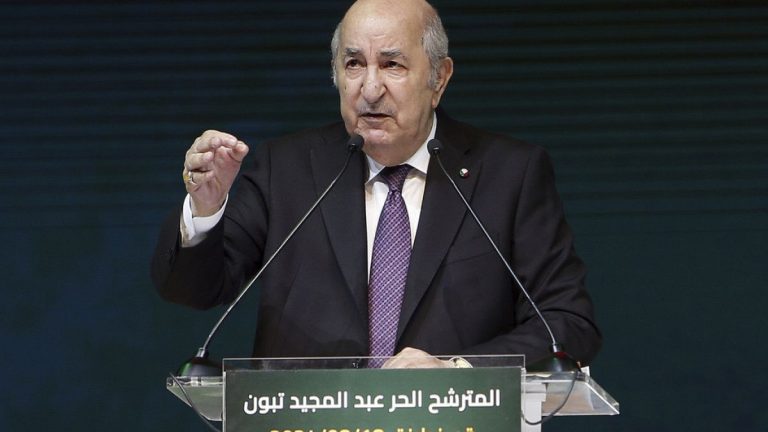Cezayir'de Abdülmecid Tebbun oyların yüzde 94,7'sini alarak yeniden cumhurbaşkanı seçildi.