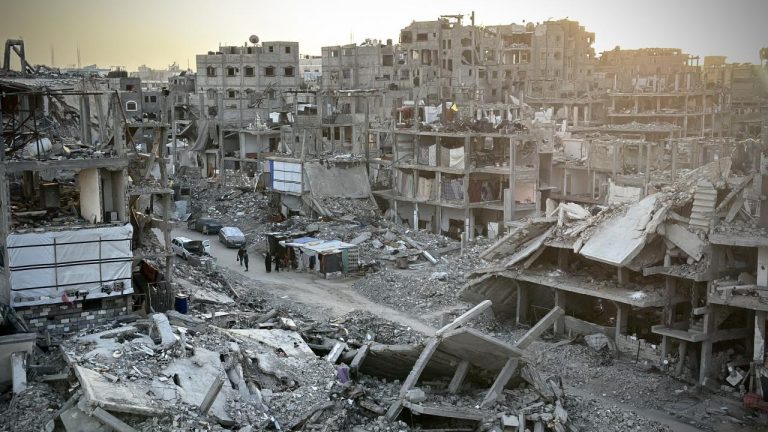 Katil İsrail Gazze Şeridi’nin kuzeyine saldırdı: 5 ölü