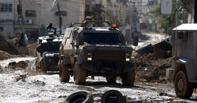 Katil İsrail Batı Şeria’da biri çocuk 3 Filistinliyi yaraladı