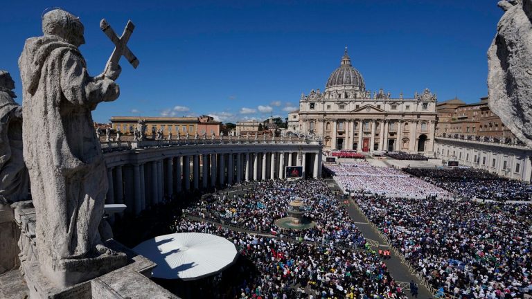 Fotoğraflarla Papa Francis’in cenaze töreni