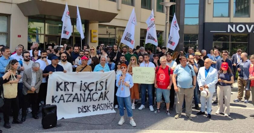 Maaş alamayan KRT çalışanları yayını durdurdu: “Türk televizyon tarihinde bir ilk”