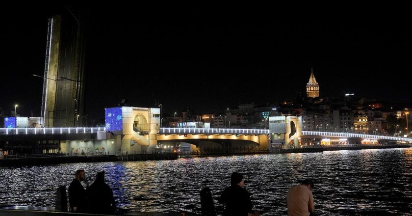 Yeni Galata Köprüsü çalışma nedeniyle trafiğe kapatıldı