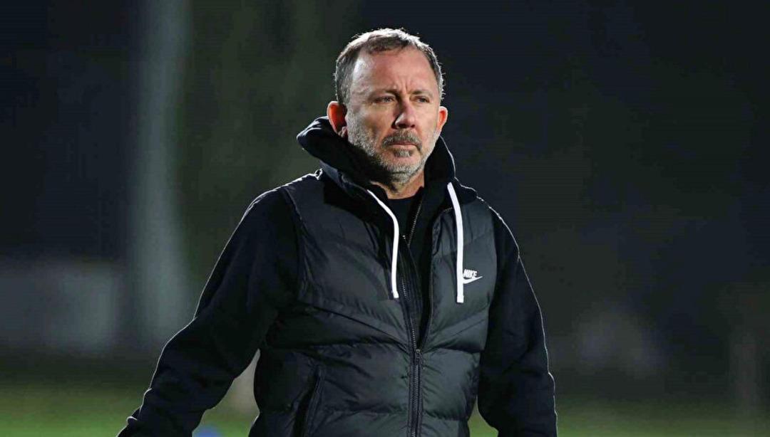 Beşiktaş'taki Sergen Yalçın resmen başlıyor! Uzman teknik adam bugün sahaya gidiyor ... 3