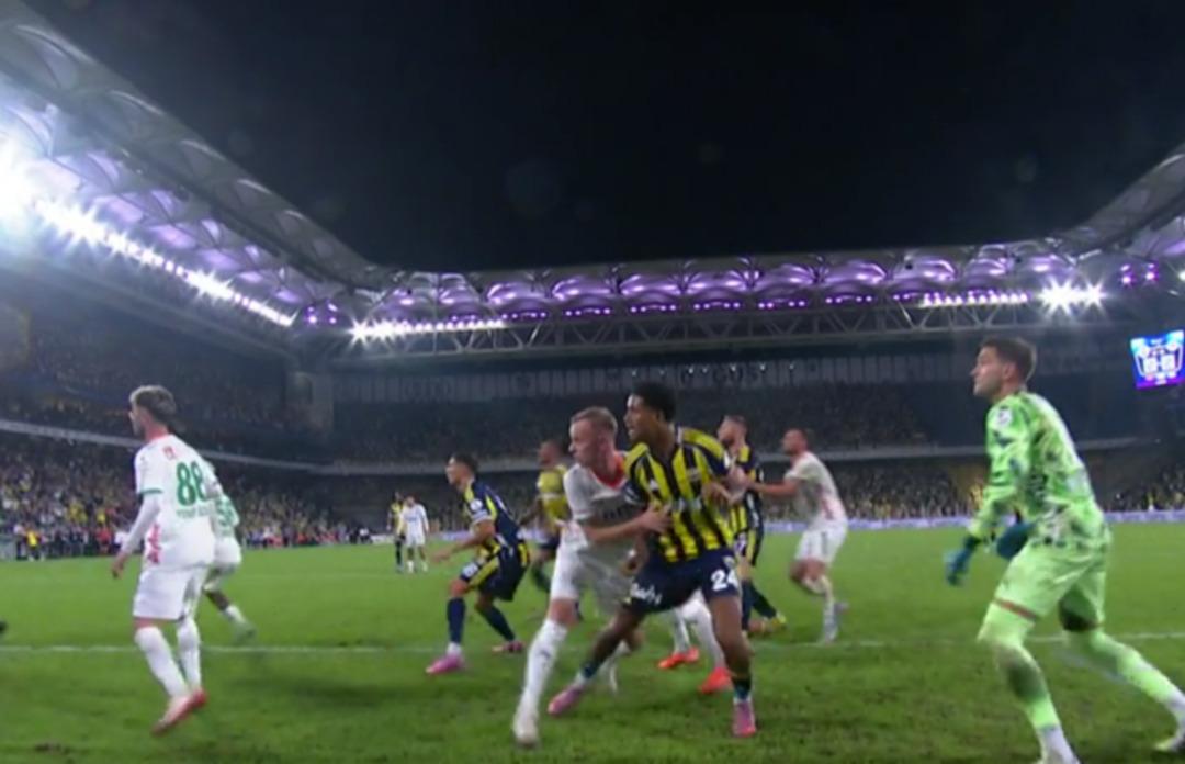 TFF hakemleri müdürler Süper Lig One'da tartışılan pozisyonları bir tane için değerlendirdi! 3
