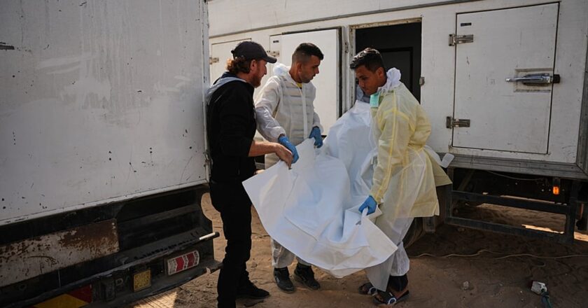 Gazze’de ölümler artarken, İsrail ve Hamas cenaze takası yaptı