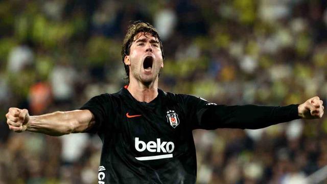 Dusan Vlahovic, Fenerbahçe’yi de boş geçmedi!